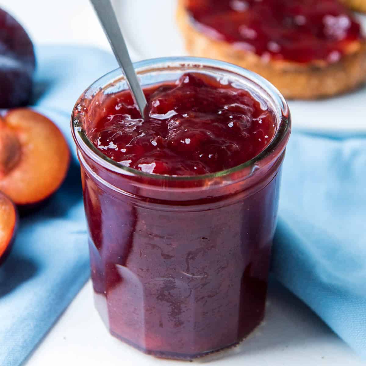 003625 JAM PLUM IN JAR