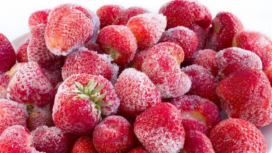 000590  STRAWBERRY FROZEN